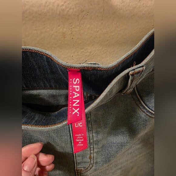 Spanx Womens Skinny Pull On Denim Jeans Size L Light Wash - Picture 4 of 8